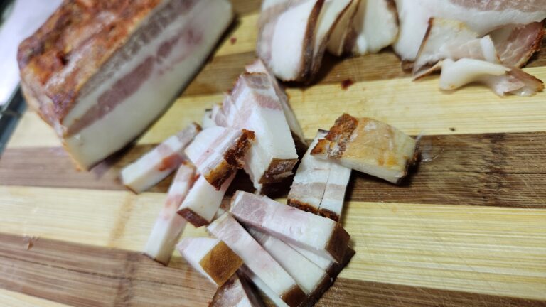 Slănina, alimentul tradițional redescoperit: ce spun specialiștii despre beneficiile consumului moderat