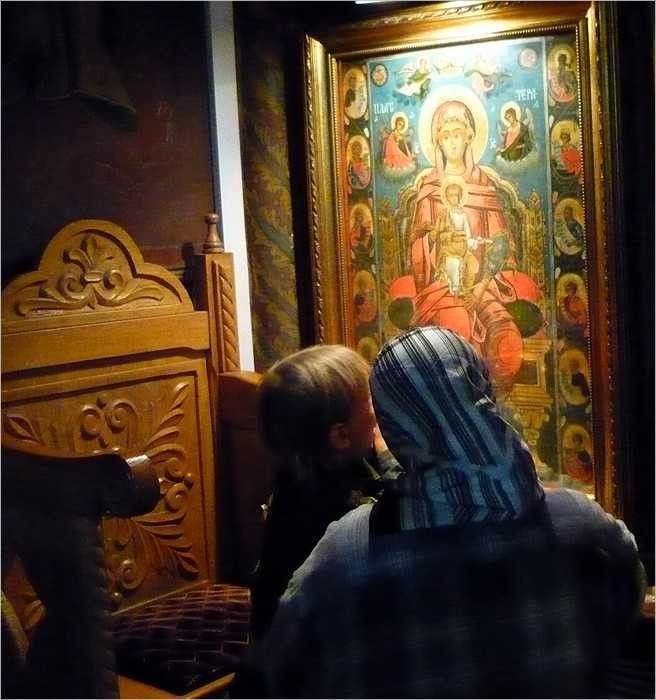 Rugăciunea mamei care te poate ridica din orice încercare. Cuvinte rostite din inimă pentru copiii tăi